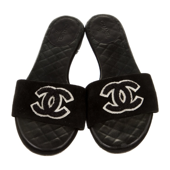 CHANEL Shoes - CHANEL Interlocking CC logo Slides